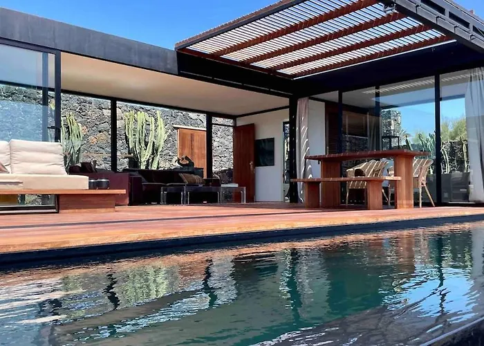 וילה Wake Up To Nature In Modern Glass House Pájara